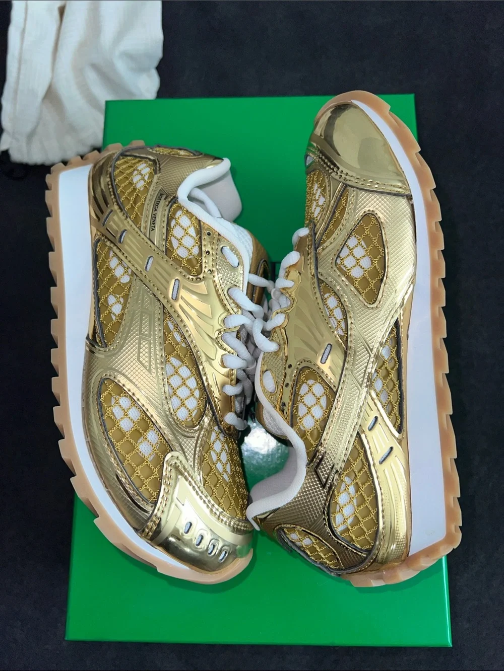 24 hr sale - Bottega Veneta Orbit Sneakers Gold-White - 37